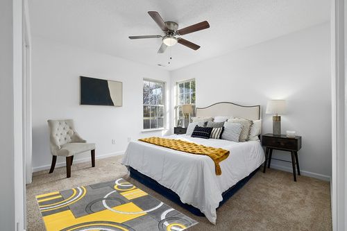 GLORY RUGS Area Rug Modern Soft Hand Carved Contemporary Floor Carpet with Premium Fluffy Texture for Indoor Living Dining Room and Bedroom Area (4x6, Yellow) in White and Yellow Modern Bedroom