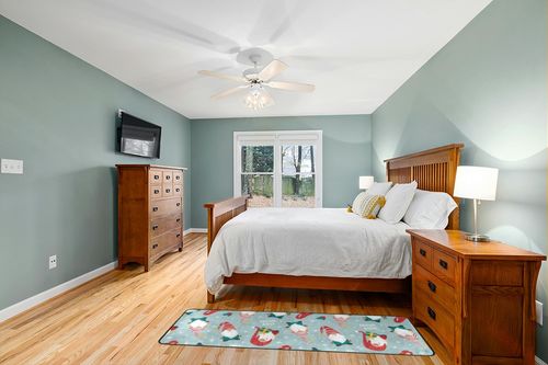 Christmas Pattern Gnomes Runner Rugs for Hallway Kitchen, Enjoy Holiday Washable Area Rug Non-Shedding Kitchen Mat Entry Carpet for Living Dining Playroom Nursery Laundry Bedside in Teal and Orange Wood Bedroom