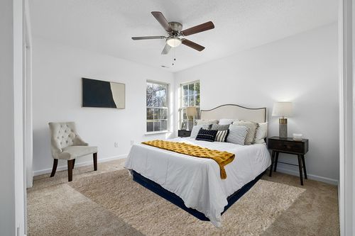 Superior Indoor Large Shag Area Rug, Modern Fuzzy Soft Cozy Shaggy Rug for Living/Dining Room, Bedroom, Office, Entryway, Kitchen, Dorm, Playroom, Kids, Nursery, Textured Rugs, 8' x 10', Beige in White and Yellow Modern Bedroom