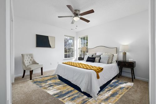 Shag Madison Blue/Gold Rug 17 Stories Rug Size: Rectangle 7'10" x 10' in White and Yellow Modern Bedroom