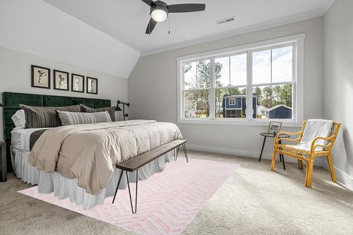 nuLOOM Rosanne Transitional Striped Area Rug, 8x10, Pink in Grey Traditional Bedroom with King Bed