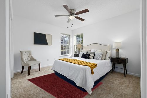 Well Woven Elle Basics | Emerson Shag Deep Red | Textured (5'3" x 7'3") Area Rug in White and Yellow Modern Bedroom