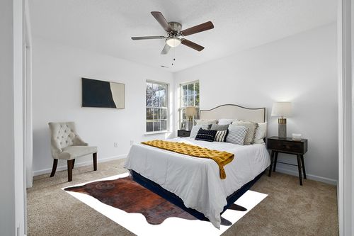 Genuine Brindle Dark Reddish Cowhide Rug XL Size 6 x 7-8 ft. 180 x 240 cm in White and Yellow Modern Bedroom