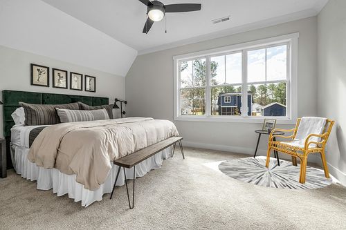 ZURBIYYA Leather Area Rugs for Living Room, Bedroom Stylish Handmade Hair on Cowhide Patchwork Shaggy Rug | Modern Rectangular Hand Stitched Carpet (Grey, 6'X6') in Grey Traditional Bedroom with King Bed