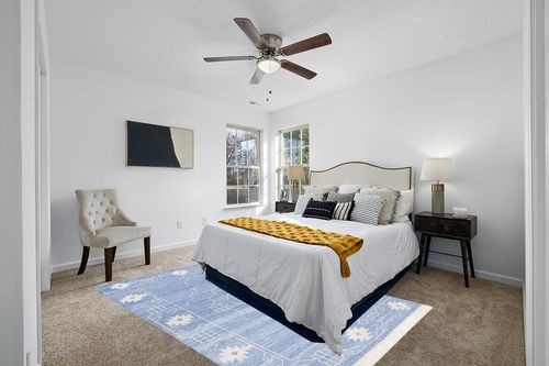 Safavieh Kilim Collection Area Rug - 6' x 9', Blue & Ivory, Flat Weave Rustic Boho Tribal Design, Non-Shedding & Easy Care, Ideal for High Traffic Areas in Living Room, Bedroom (KLM763M) in White and Yellow Modern Bedroom