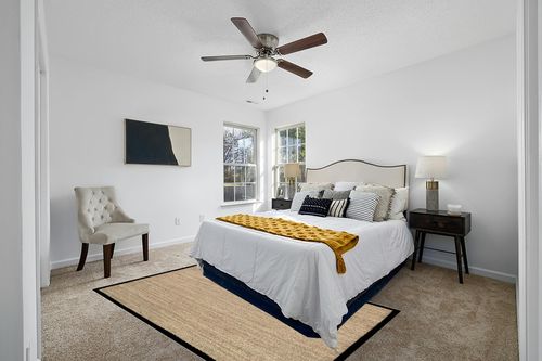 nuLOOM Elijah Farmhouse Seagrass Area Rug, 5' x 8', Black in White and Yellow Modern Bedroom