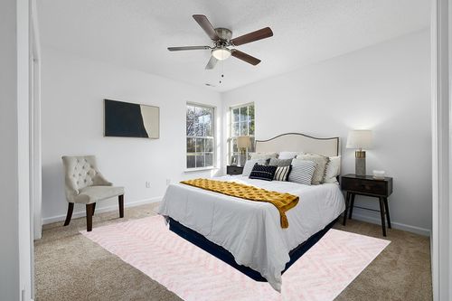 nuLOOM Rosanne Transitional Striped Area Rug, 8x10, Pink in White and Yellow Modern Bedroom