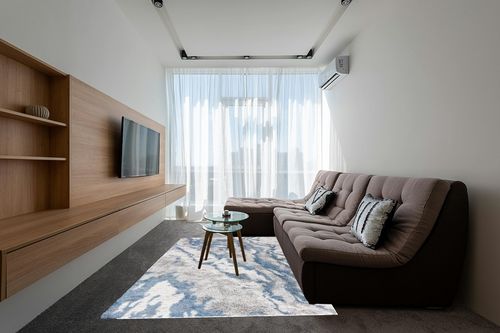SAFAVIEH Horizon Shag Collection Area Rug - 6' x 9', Grey & Blue, Modern Abstract Design, Non-Shedding & Easy Care, 2-inch Thick Ideal for High Traffic Areas in Living Room, Bedroom (HZN890G) in Grey Living Room with Brown Couch
