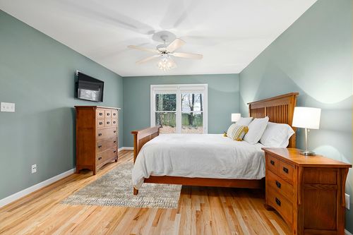 nuLOOM Chloe Abstract Contemporary Mosaic Area Rug - Beige 5' x 8' in Teal and Orange Wood Bedroom