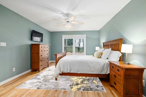 SAFAVIEH Adirondack Collection Area Rug - 8' x 10', Grey & Yellow, Modern Abstract Design, Non-Shedding & Easy Care, Ideal for High Traffic Areas in Living Room, Bedroom (ADR134H) in Teal and Orange Wood Bedroom