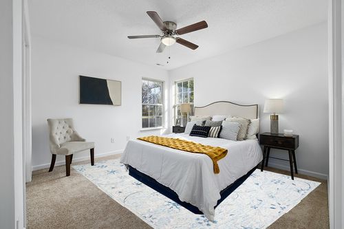 SAFAVIEH Micro-Loop Collection Area Rug - 9' x 12', Light Blue & Ivory, Handmade Country Cottage Wool, Ideal for High Traffic Areas in Living Room, Bedroom (MLP506M) in White and Yellow Modern Bedroom