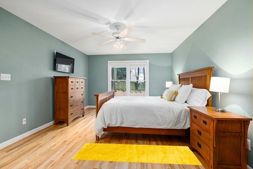 Yellow, 2 x 6 Feet fluffy rug in Teal and Orange Wood Bedroom