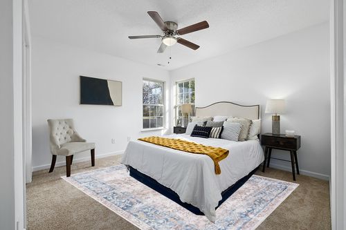 Bloom Rugs Caria Washable Non-Slip 8x10 Rug - Beige/Ocean Blue Traditional Area Rug for Living Room, Bedroom, Dining Room, and Kitchen - Exact Size: 7'8" x 10' in White and Yellow Modern Bedroom