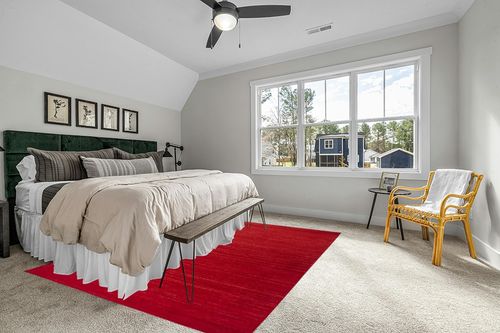 SAFAVIEH Adirondack Collection Area Rug - 8' x 10', Red & Grey, Modern Ombre Design, Non-Shedding & Easy Care, Ideal for High Traffic Areas in Living Room, Bedroom (ADR113Q) in Grey Traditional Bedroom with King Bed