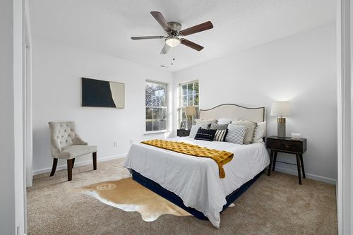 Genuine Palomino Beige and White Cowhide Rug 6 x 7-8 ft. 180 x 240 cm in White and Yellow Modern Bedroom
