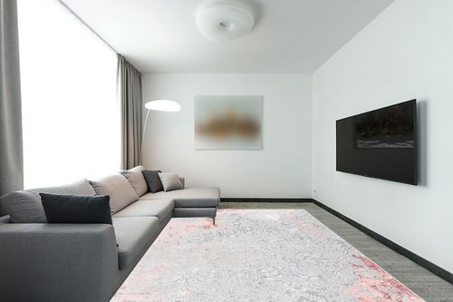 SAFAVIEH Meadow Collection Area Rug - 9' x 12', Light Grey & Pink, Modern Abstract Design, Non-Shedding & Easy Care, Ideal for High Traffic Areas in Living Room, Bedroom (MDW573G) in Modern Living Room with Grey Couch