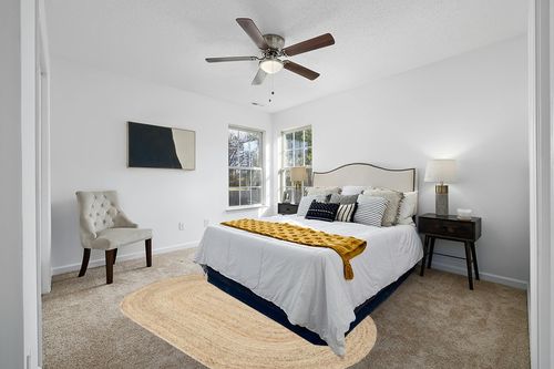 SAFAVIEH Cape Cod Collection Area Rug - 5' x 8' Oval, Natural, Handmade Flat Weave Jute, Ideal for High Traffic Areas in Living Room, Bedroom (CAP252A) in White and Yellow Modern Bedroom