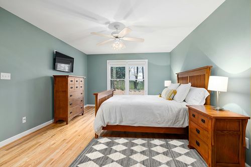 nuLOOM Gianna Contemporary Geometric Checker Tile Area Rug, 4x6, Grey in Teal and Orange Wood Bedroom