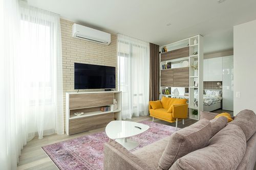 SAFAVIEH Tucson Collection Area Rug - 6' x 9', Pink & Beige, Persian Design, Non-Shedding Machine Washable & Slip Resistant Ideal for High Traffic Areas in Living Room, Bedroom (TSN144U) in Light Modern Living Room with TV