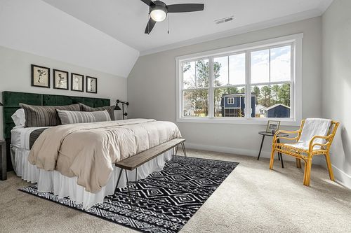 SAFAVIEH Tulum Collection Area Rug - 8' x 10', Black & Ivory, Moroccan Boho Distressed Design, Non-Shedding & Easy Care, Ideal for High Traffic Areas in Living Room, Bedroom (TUL267Z) in Grey Traditional Bedroom with King Bed