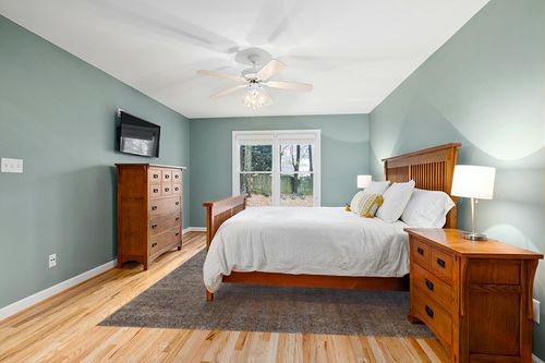 nuLOOM Marleen Contemporary Shag Area Rug, 9x12, Gray in Teal and Orange Wood Bedroom