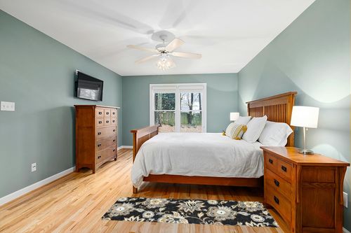 Lahome Floral Hallway Runner Rug - 2x6 Washable Non-Slip Carpet Runner, Throw Low-Pile Stain Resistant Laundry Room Rug Kitchen Runner Black Paisley Print Rug Runner for Bedroom Entryway Bathroom in Teal and Orange Wood Bedroom