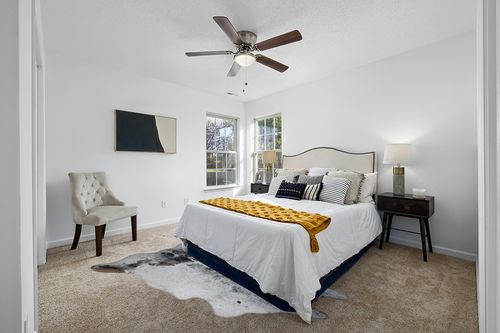 Faux Cowhide Rug Premium Cowhide Rug Large Cow Rug 8x6 Feet Rugs for Living Room Bedroom Dining Room Western Neutral Modern Rug Area Rugs Cow Print Rug Grey Rug Carpet in White and Yellow Modern Bedroom