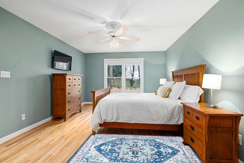 SONGLET 4x6 Area Rugs，Washable Rug in Teal and Orange Wood Bedroom