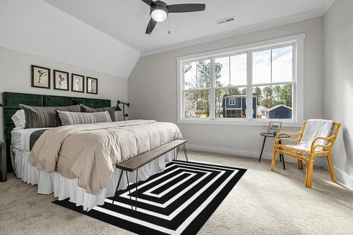 Lanffia Black and White Area Rug 6x9ft Contrasting Geometric Modern Stripe Symmetrical Indoor Outdoor Rug Machine Washable Extra Large Rugs Woven Cotton Floor Carpet for Living Room/Balcony/Backyard in Grey Traditional Bedroom with King Bed