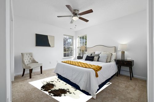 HIDES BAZAAR Light Tricolor Cowhide Rug, Premium Quality Genuine Leather Cow Hide, White, Brown and Black Color Mix Area Rug (6x7 ft) in White and Yellow Modern Bedroom