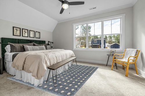 LUXE WEAVERS Modern Geometric Dots Blue 8x10 Area Rug in Grey Traditional Bedroom with King Bed
