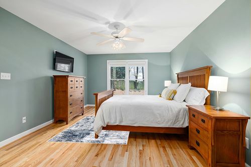 Rugshop Distressed Abstract Area Rug 5' x 7' Blue in Teal and Orange Wood Bedroom