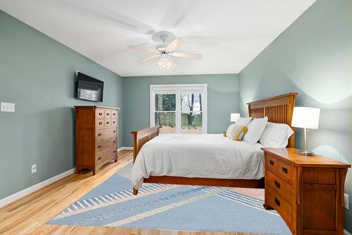 Safavieh Sarasota Collection Area Rug - 9' x 12', Blue & Light Green, Mid-Century Modern Design, Non-Shedding & Easy Care, Indoor/Outdoor & Washable-Ideal for Patio, Backyard, Mudroom (SAR102J) in Teal and Orange Wood Bedroom