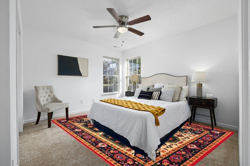 YIHOUSE Dornier Collection 9'x12' Area Rugs in White and Yellow Modern Bedroom