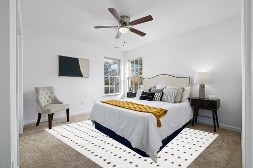 JONATHAN Y MOH400A-8 Pele Modern Geometric Shag Indoor Area-Rug Bohemian Polka Dot Easy-Cleaning Bedroom Kitchen Living Room Non Shedding, 8 X 10, White/Black in White and Yellow Modern Bedroom