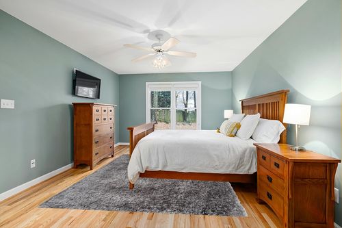 8x10 Feet Large Modern Contemporary Charcoal Dark Gray Dark Grey Color Solid Area Rug Carpet Rug Bedroom Living Room Indoor Shag Shaggy Canvas Backing Plush Pile Office Space Fluffy Fuzzy Furry in Teal and Orange Wood Bedroom