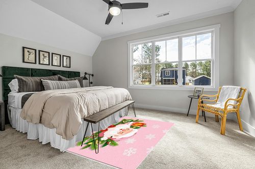 Pink Christmas Area Rug 5 x 8, Washable Bedroom Rug Non-Slip Kitchen Rugs Non Shedding Floor Cover Mat Runner Rug for Living Room Dining Room Outdoor Carpet Santa Claus Pine Needle Snowflake in Grey Traditional Bedroom with King Bed