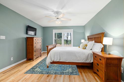 SUPERIOR Washable Indoor Large Area Rug, Home Floor Decor for Kitchen, Office, Bedroom, Living/Dining Room, Entryway, Farmhouse, Unique Space, Damask Medallion Pattern, Jay Collection, 6' x 9' in Teal and Orange Wood Bedroom