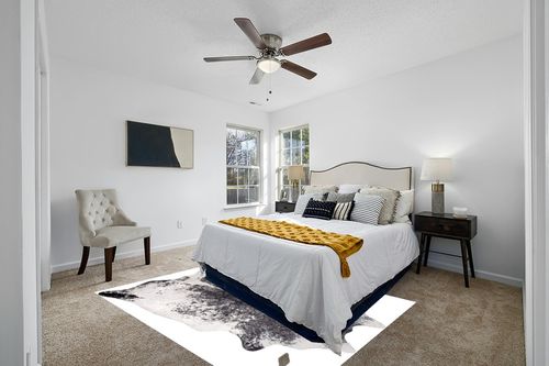 nuLOOM Halina Faux Cowhide Area Rug, 5' 9" x 7' 7", Black in White and Yellow Modern Bedroom