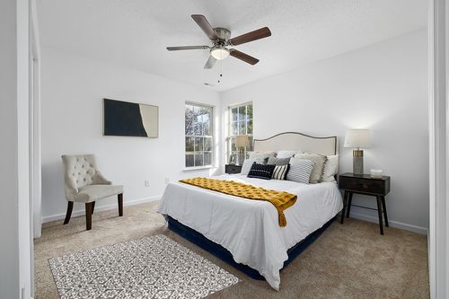 Nicole Miller New York Patio Country Danica Transitional Geometric Indoor/Outdoor Area Rug, Black/Grey, 3'11"x5'2" in White and Yellow Modern Bedroom