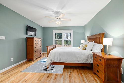 5' x 8' Area Rug, Christmas Non-Skid Rubber Backing Large Rectangle Rugs - Living Room Bedroom Home Office Xmas Snowman Bird Berry White Snowflake Grey Indoor Floor Mat Carpets in Teal and Orange Wood Bedroom