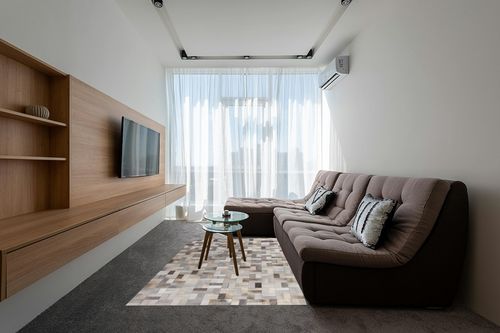 USA RUG Cowhide Grey Patchwork Home Decorative Living Room Area Rug Hand Made Cow Leather Hair (2.6x8' Runner) in Grey Living Room with Brown Couch