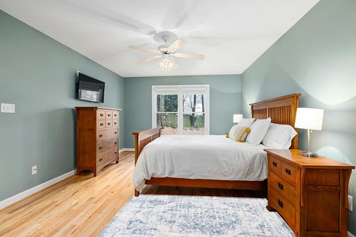SAFAVIEH Baltimore Collection Area Rug - 4' x 6', Light Grey & Blue, Machine Washable, Shabby Chic Design, Ideal for Living Room, Bedroom, Dining Room (BAL850F-4) in Teal and Orange Wood Bedroom
