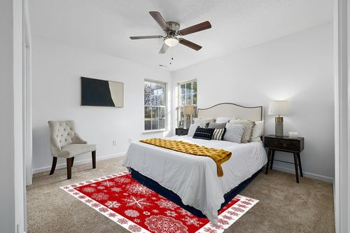 Christmas Area Rug 5 x 8, Washable Bedroom Rug Non-Slip Kitchen Rugs Non Shedding Floor Cover Mat Runner Rug for Living Room Dining Room Outdoor Carpet Seasonal Red Snowflakes Winter Xmas in White and Yellow Modern Bedroom