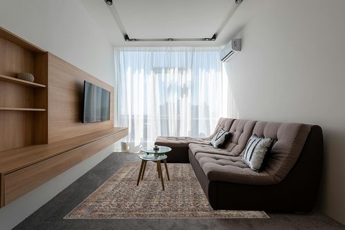 ‎Ink / Salmon ‎Oriental  ‎Living Room ‎Area Rug in Grey Living Room with Brown Couch