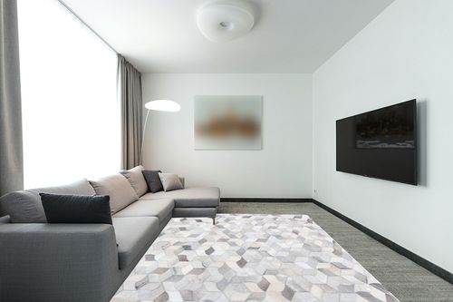 SAFAVIEH Studio Leather Collection 8' x 10' Ivory/Grey STL229F Handmade Mid-Century Modern Living Room Dining Bedroom Area Rug in Modern Living Room with Grey Couch