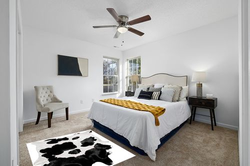 Black and White Cowhide Rug Natural Cow Skin Cow Hide Leather Area Rug Hair On, 5 ft X 4 ft Premium Black White Shed Free Natural Hide in White and Yellow Modern Bedroom