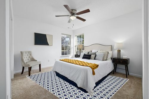 Nourison Grafix Mid-century White/Navy 7'10" x 9'10" Area -Rug, Easy -Cleaning, Non Shedding, Bed Room, Living Room, Dining Room, Kitchen (8x10) in White and Yellow Modern Bedroom