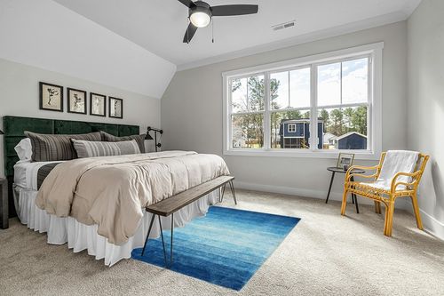 Wonnitar Modern Ombre Washable 5x7 Area Rugs,Large Blue Rug for Bedroom,Non-Shedding Living Room Throw Rug,Non-Slip Abstract Dining Room Floor Carpet for Bedside Kids Room Office in Grey Traditional Bedroom with King Bed