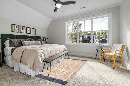 SAFAVIEH Cape Cod Collection Area Rug - 8' x 10', Natural & Purple, Handmade Stripe Jute & Cotton Braided Tassel, Ideal for High Traffic Areas in Living Room, Bedroom (CAP846V) in Grey Traditional Bedroom with King Bed